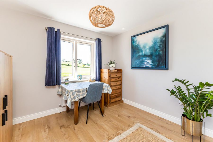  Kendrew, 49 Ashgrove Walk