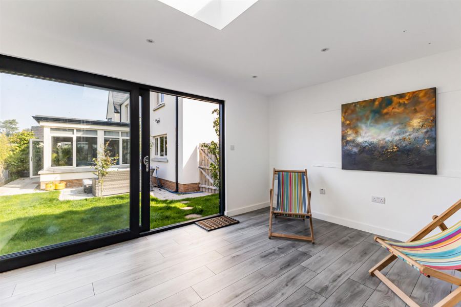  Kendrew, 49 Ashgrove Walk