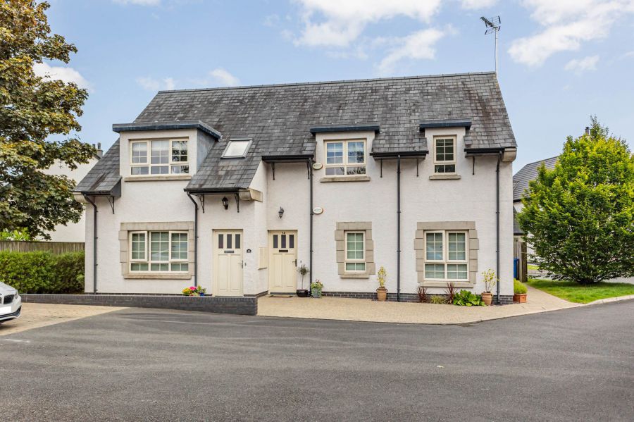 16 Ardnavalley Avenue, comber, newtownards, BT23 5WW