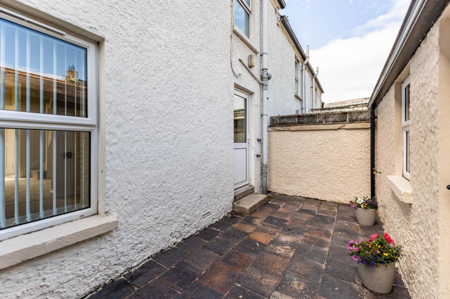 11 Braeside