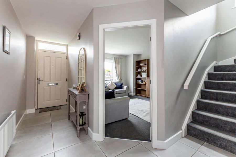 27 Spinners Gate