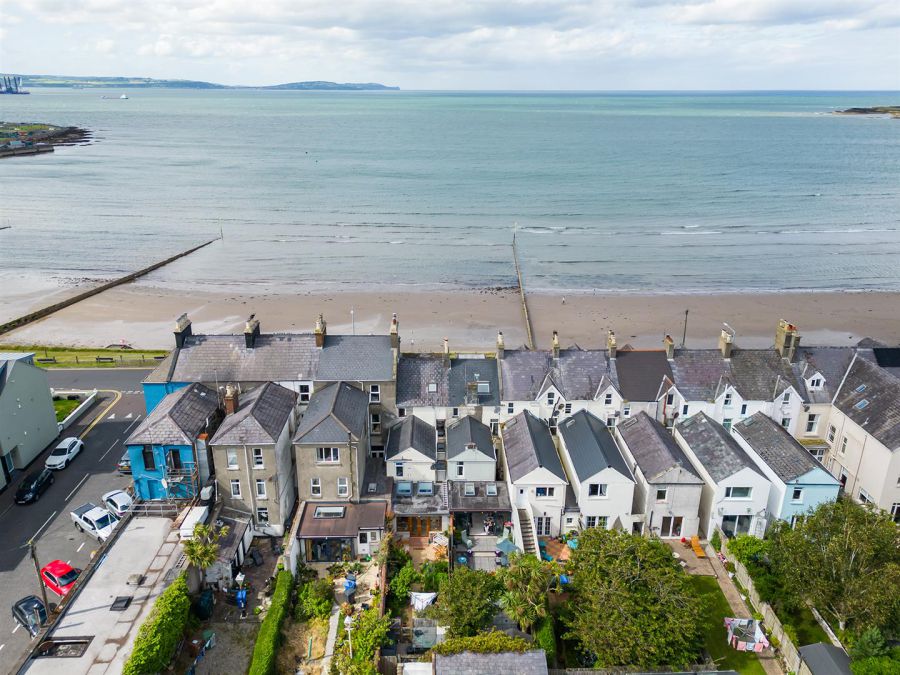 16 Ballyholme Esplanade