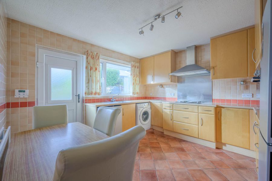 86 Chippendale Avenue