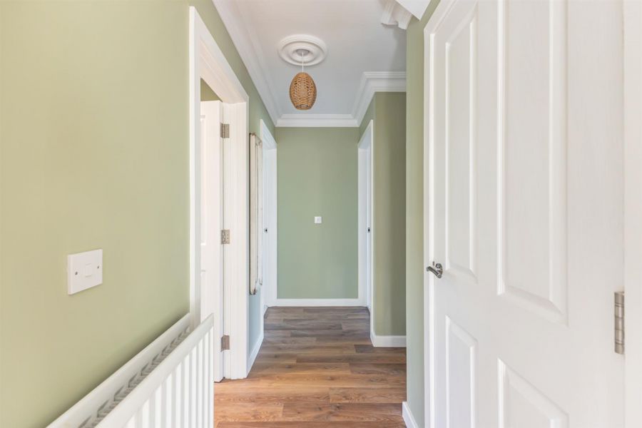 1b Sandhurst Park