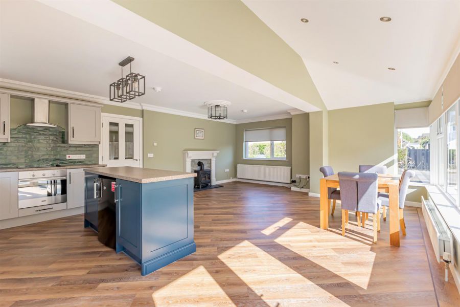 1b Sandhurst Park