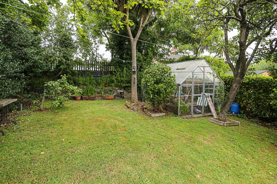 16 Donard Avenue
