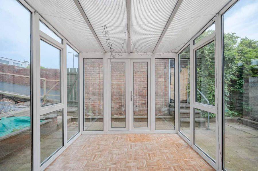 1 Rostrevor Close