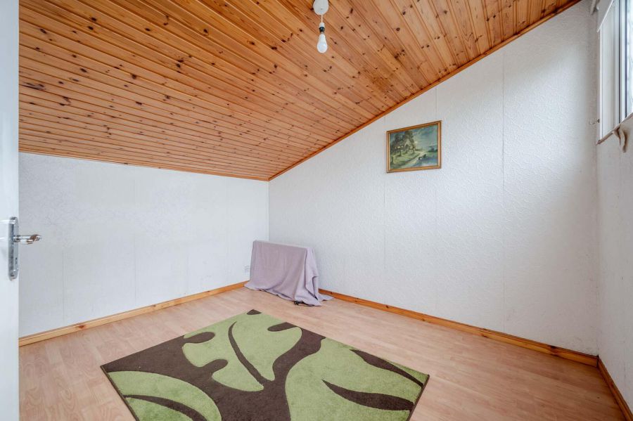 1 Rostrevor Close