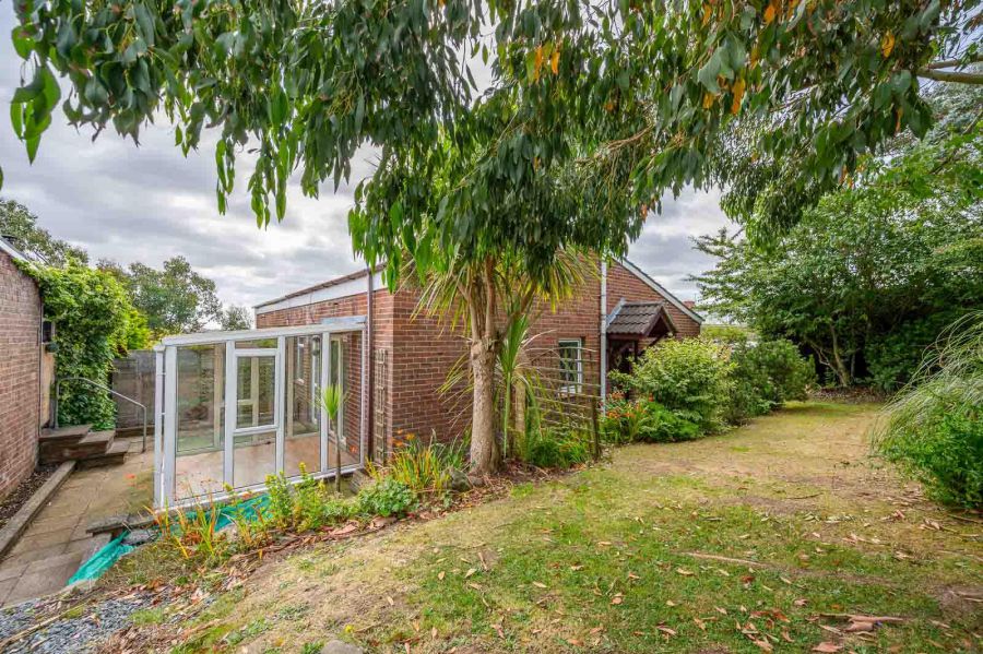1 Rostrevor Close