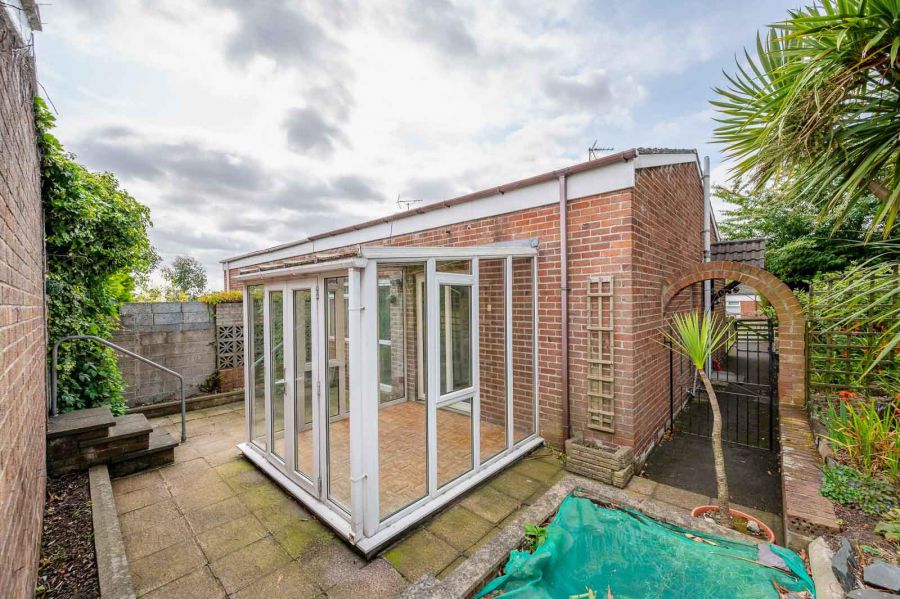 1 Rostrevor Close