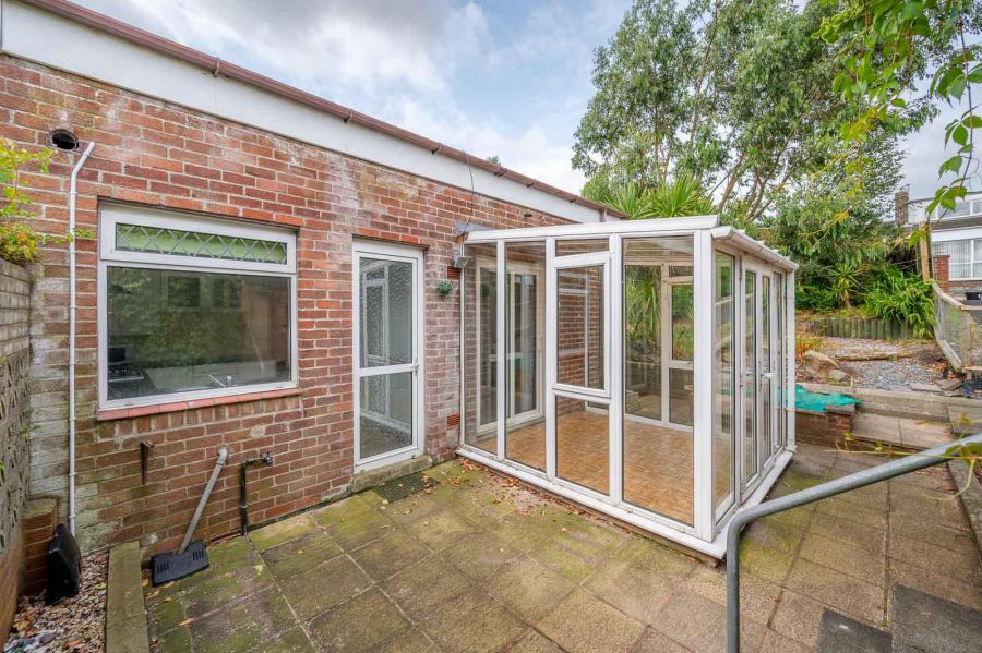 1 Rostrevor Close