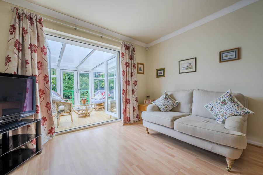 2 Cleland Park North