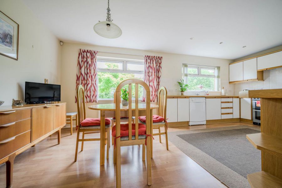 2 Cleland Park North