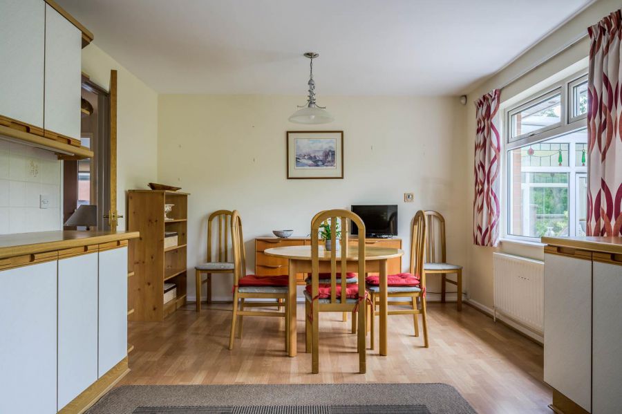 2 Cleland Park North