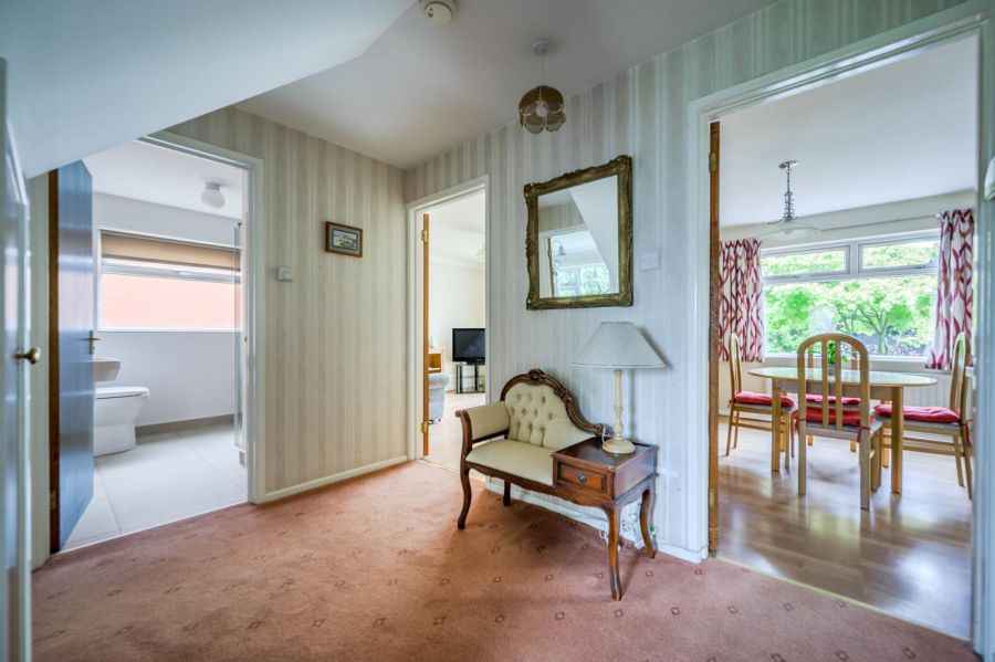 2 Cleland Park North