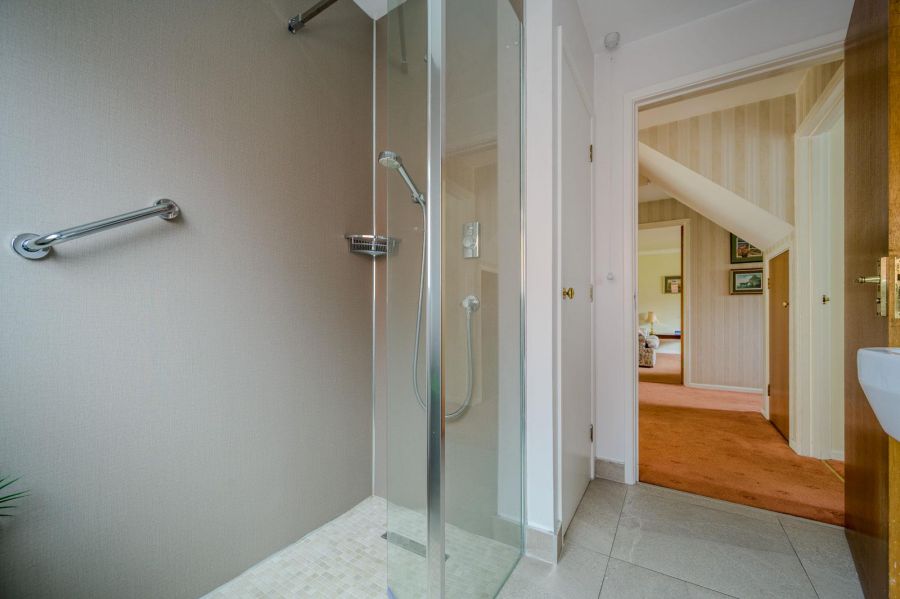 2 Cleland Park North