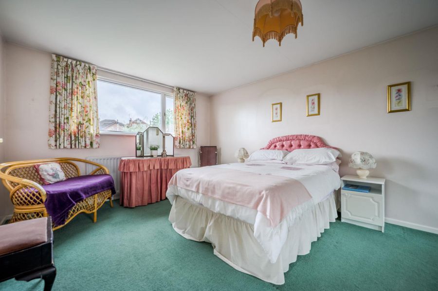 2 Cleland Park North