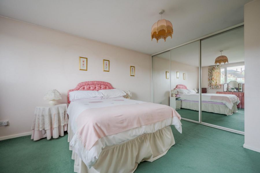2 Cleland Park North