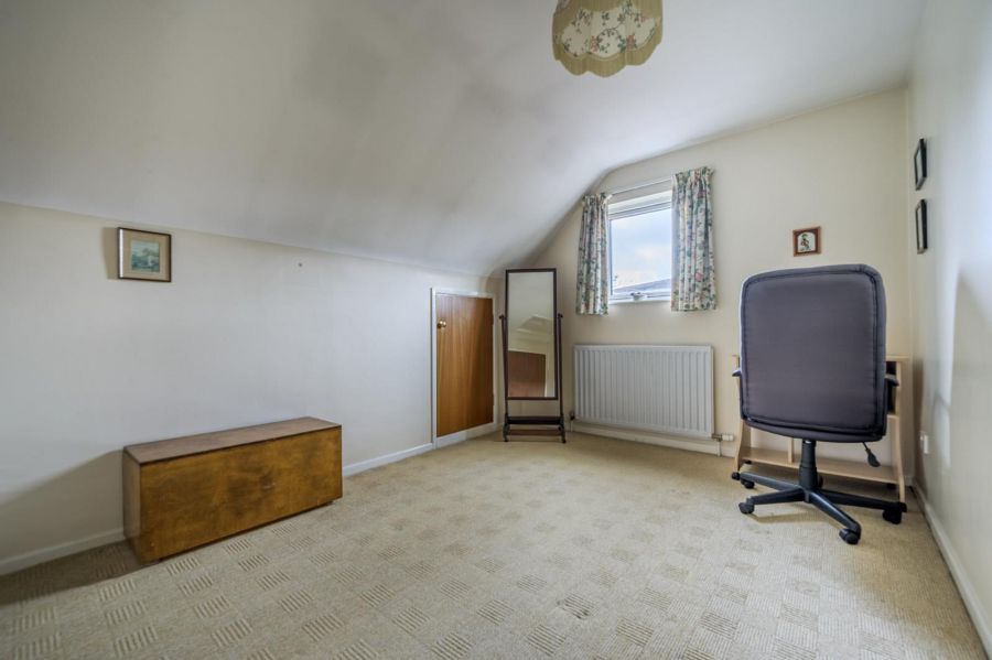 2 Cleland Park North