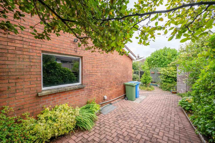 2 Cleland Park North