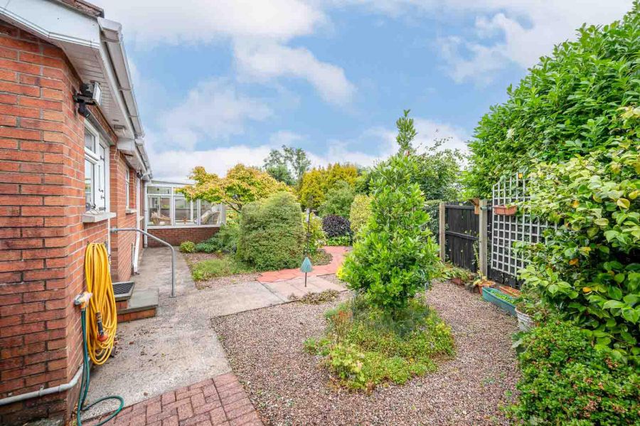 2 Cleland Park North