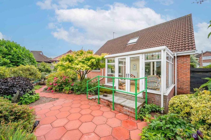 2 Cleland Park North