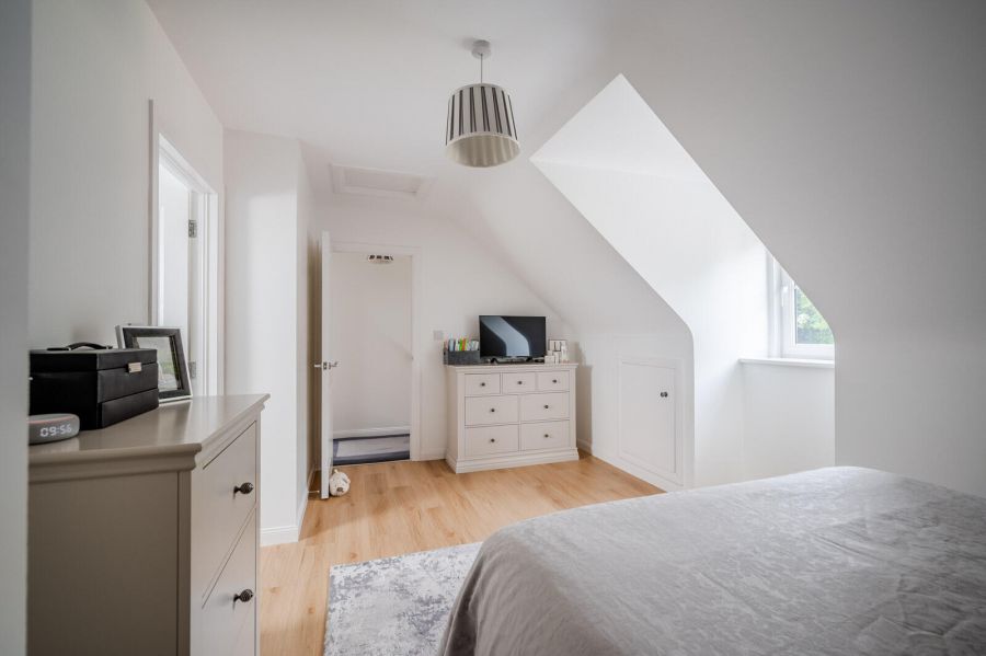 16 Woodgate