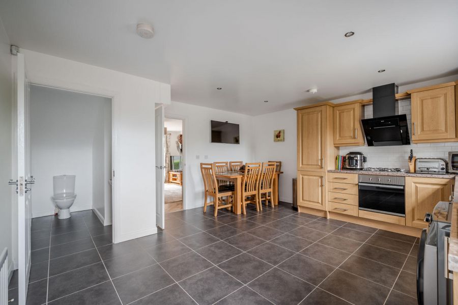 16 Woodgate