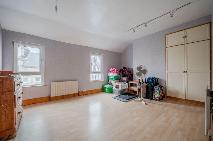 16 Southwell Road