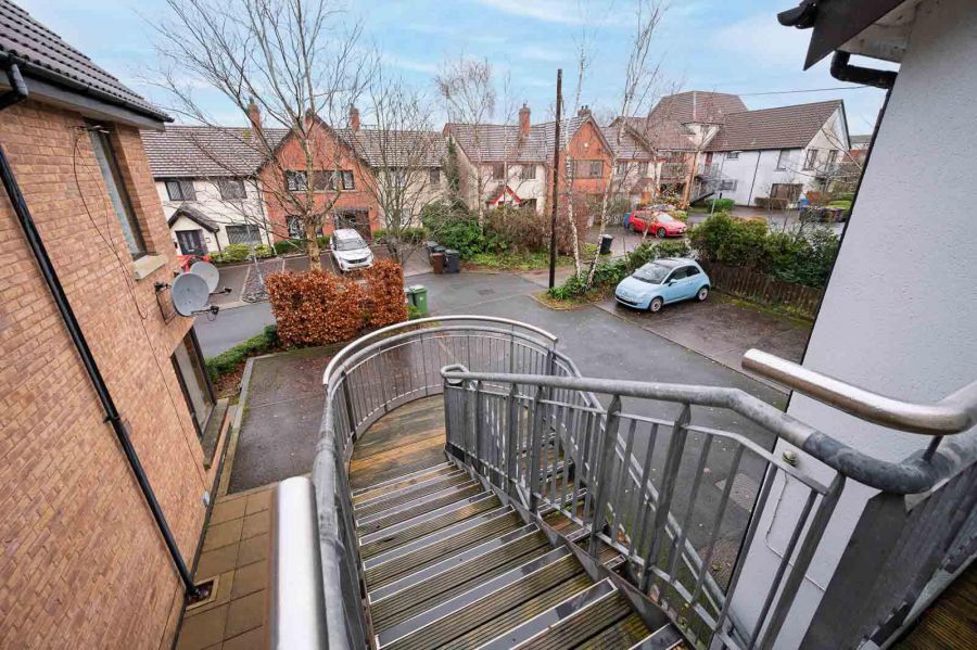 38F Shaftesbury Road