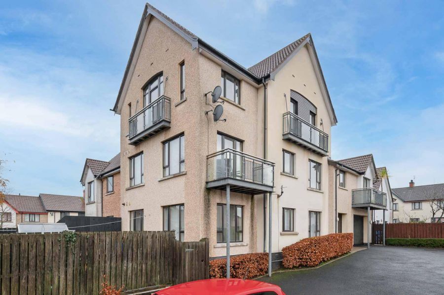 38F Shaftesbury Road