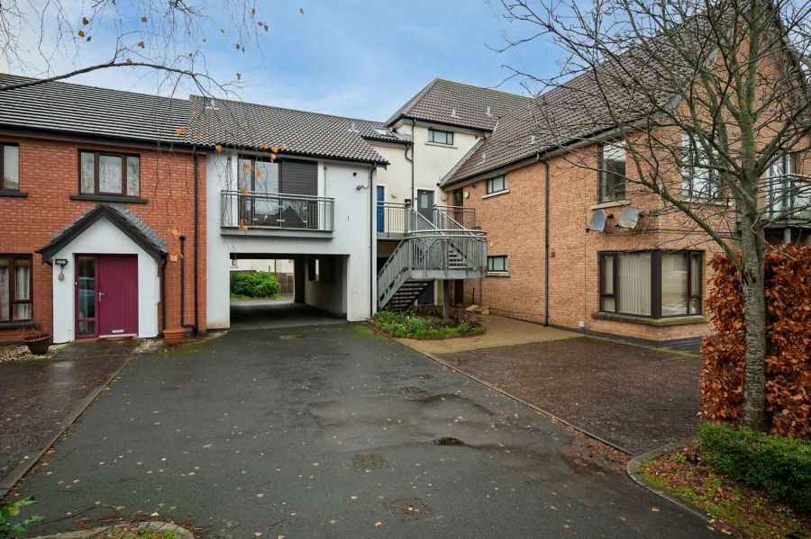 38F Shaftesbury Road