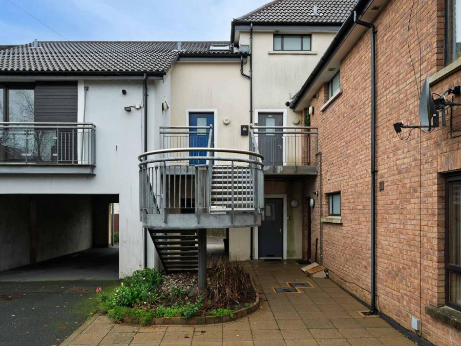 38F Shaftesbury Road