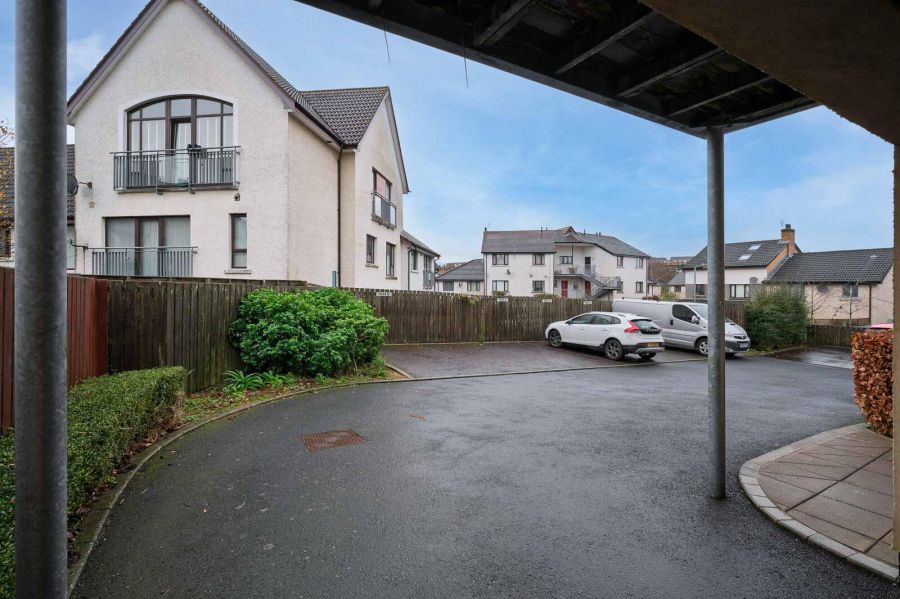 38F Shaftesbury Road