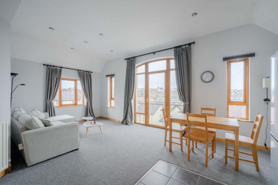 38F Shaftesbury Road