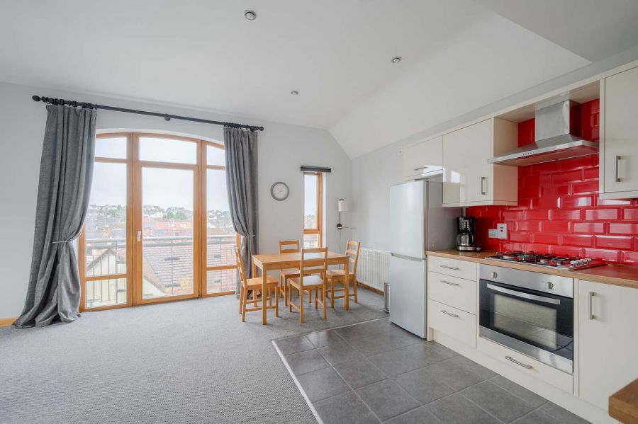 38F Shaftesbury Road