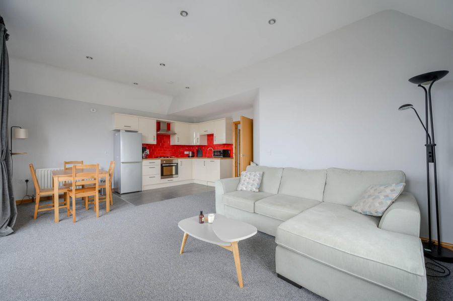 38F Shaftesbury Road