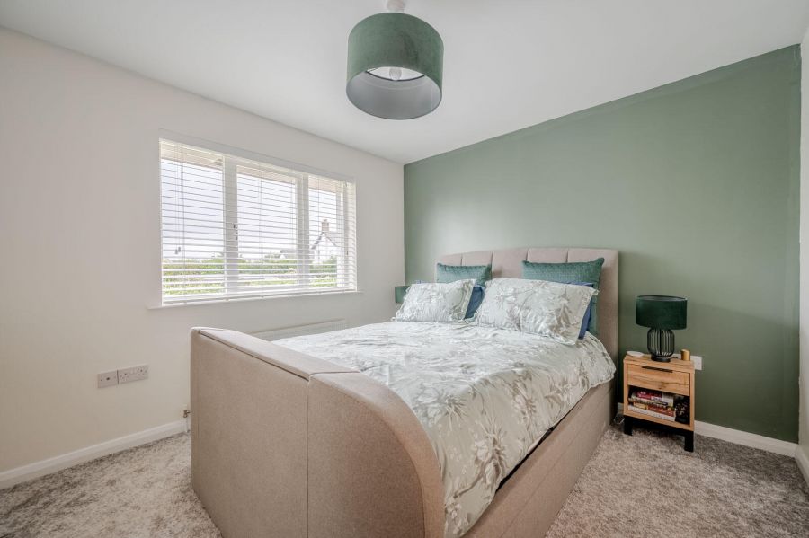 17 Shaftesbury Park