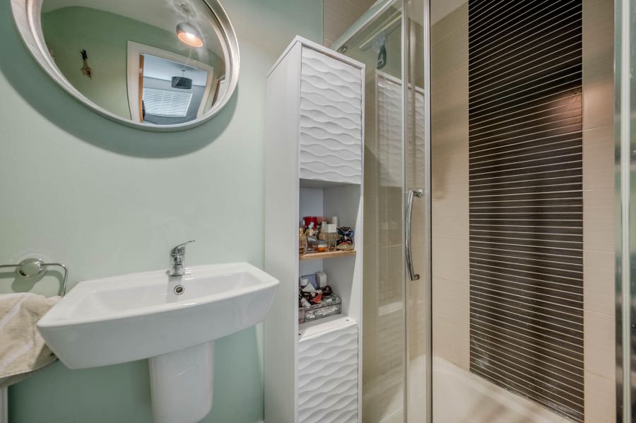 17 Shaftesbury Park