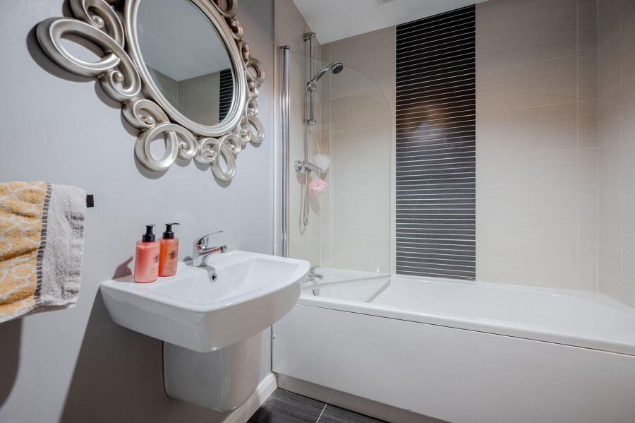 17 Shaftesbury Park
