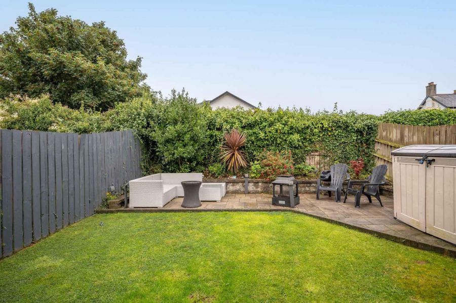 17 Shaftesbury Park