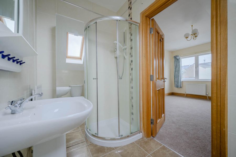 Flat 16, 4 Princetown Avenue