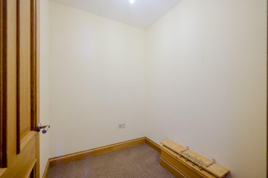 Flat 16, 4 Princetown Avenue