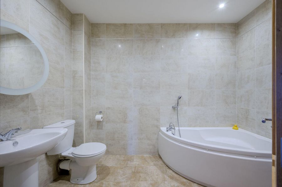 Flat 16, 4 Princetown Avenue