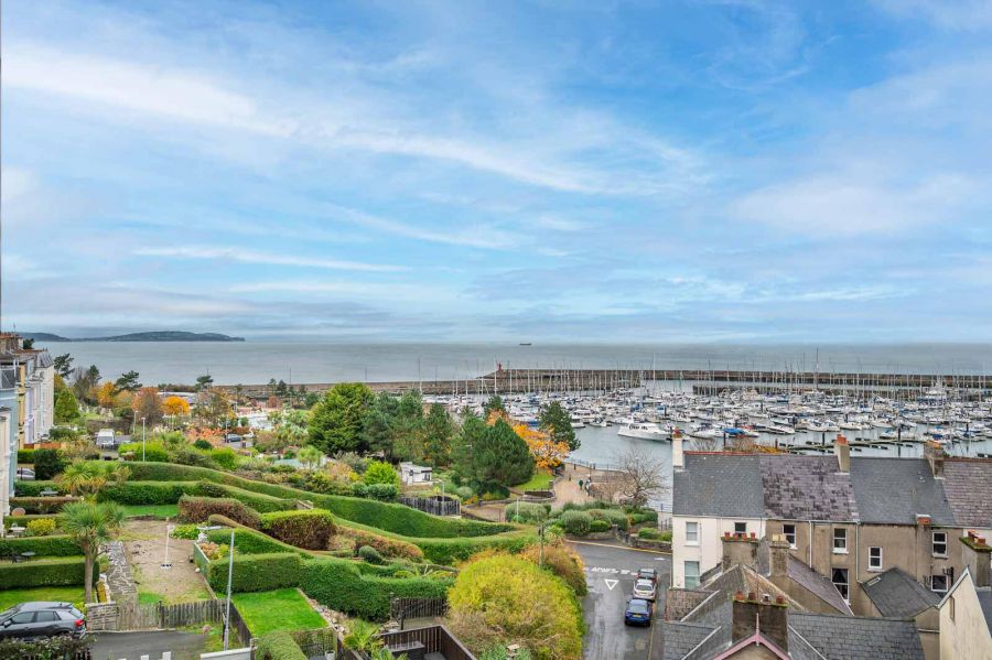 Flat 16, 4 Princetown Avenue