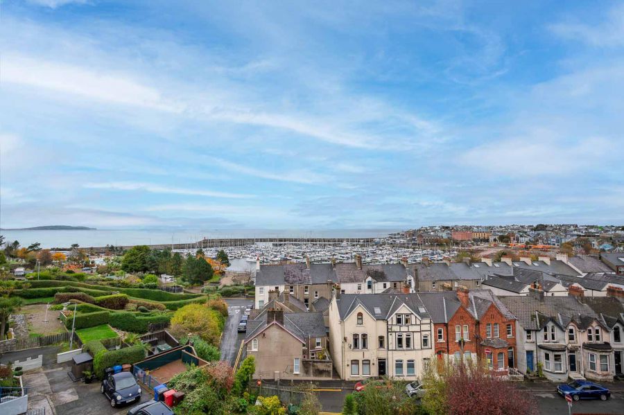 Flat 16, 4 Princetown Avenue