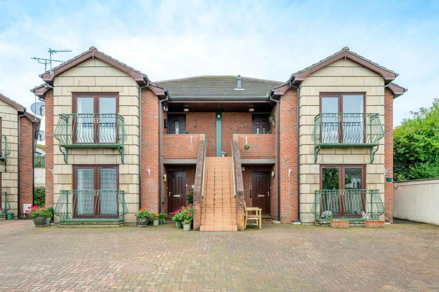 19 Sandringham Court