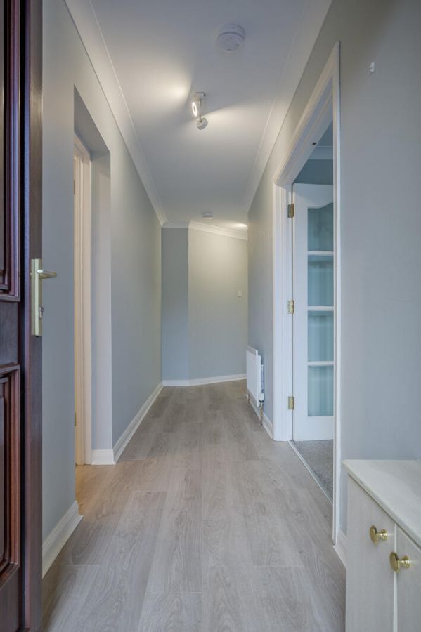19 Sandringham Court