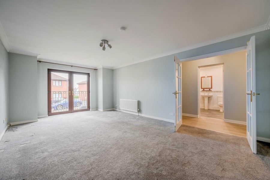 19 Sandringham Court