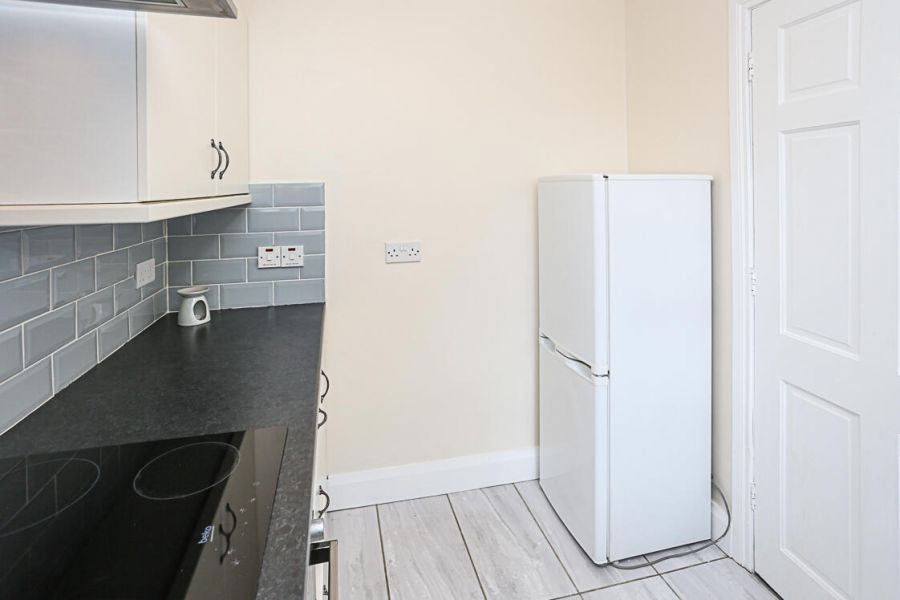 Flat 2 1A Inglewood Park